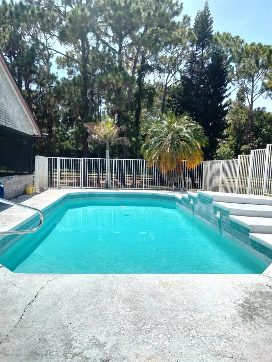 17251 35th Place Loxahatchee, FL 33470