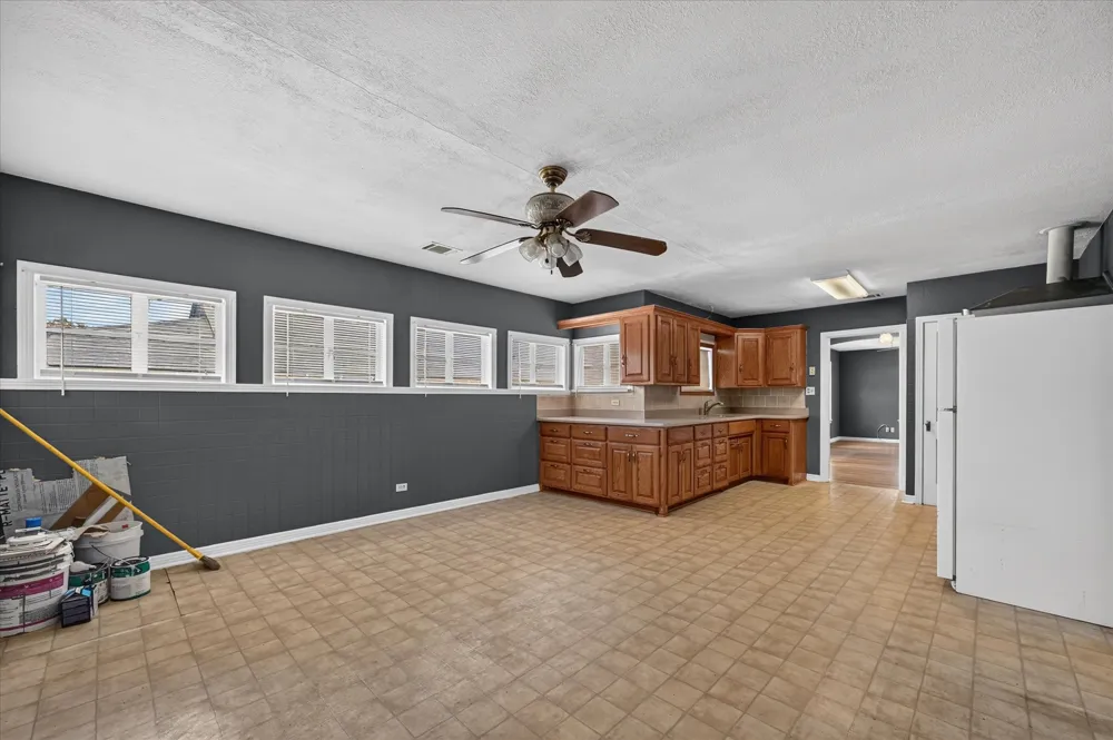 1211 S Montclair Avenue Dallas, TX 75208