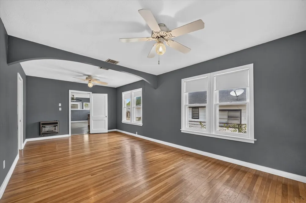 1211 S Montclair Avenue Dallas, TX 75208