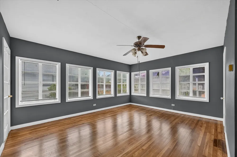 1211 S Montclair Avenue Dallas, TX 75208