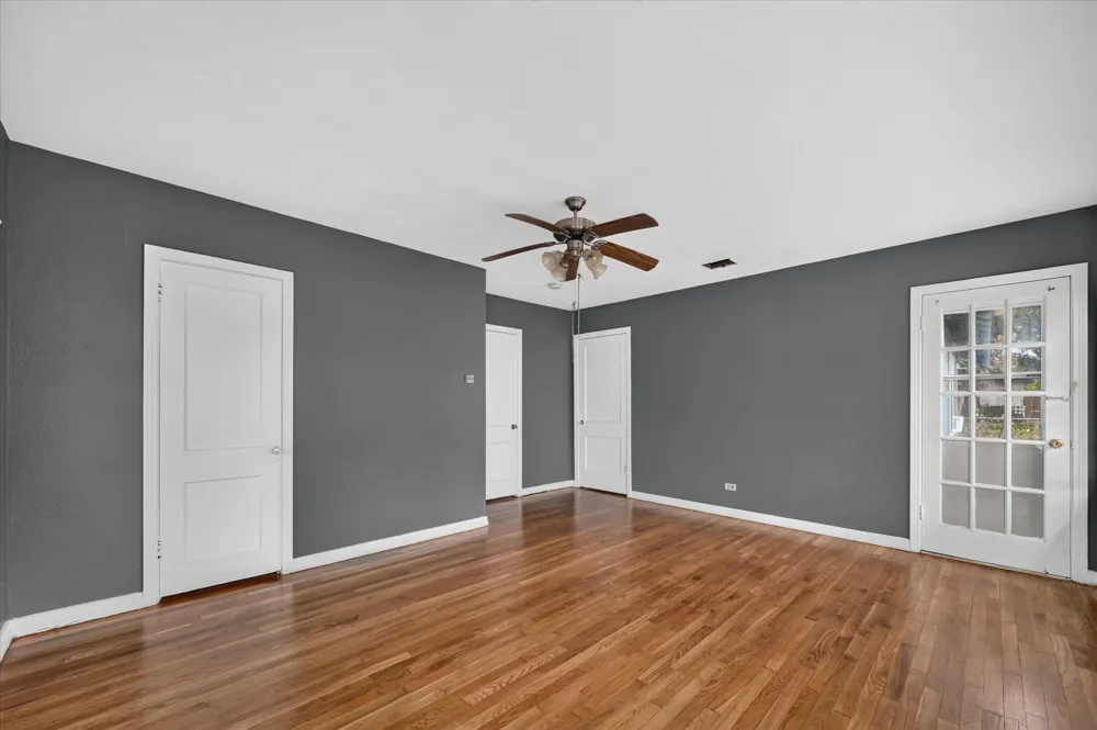 1211 S Montclair Avenue Dallas, TX 75208