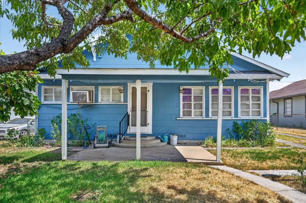 1211 S Montclair Avenue Dallas, TX 75208