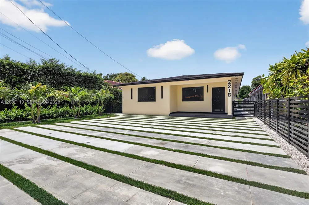 2216 SW 62nd Ave #0 Miami, FL 33155