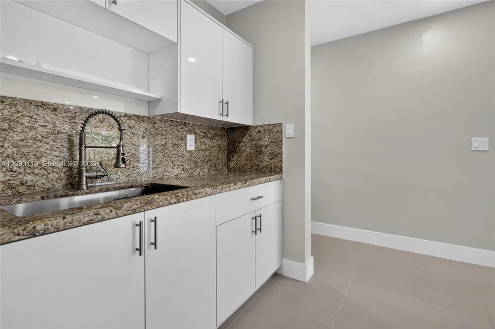 2216 SW 62nd Ave #0 Miami, FL 33155