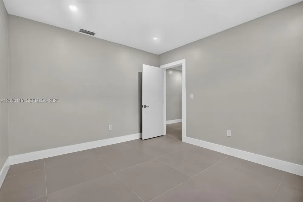 2216 SW 62nd Ave #0 Miami, FL 33155