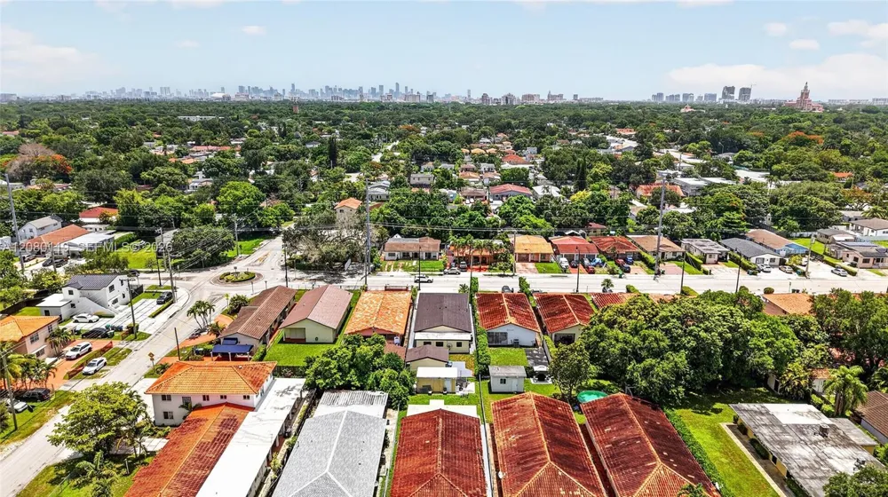 2216 SW 62nd Ave #0 Miami, FL 33155