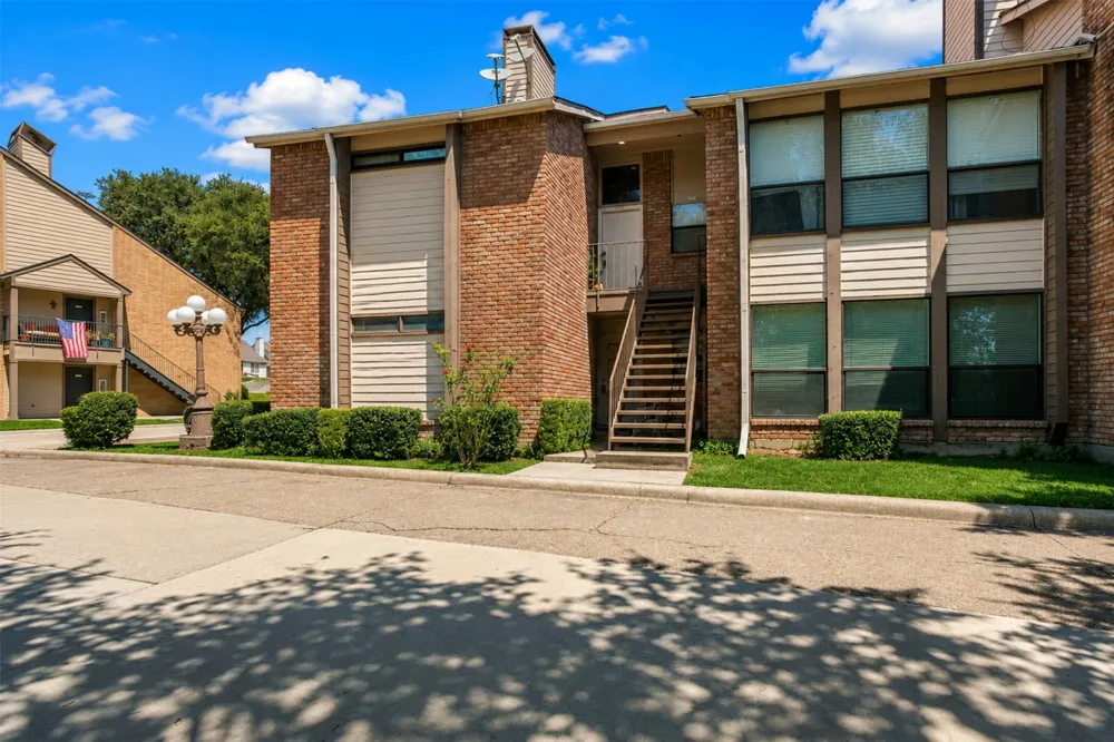5705 Marvin Loving Drive #201 Garland, TX 75043