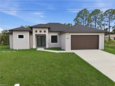 1436 Graham Circle