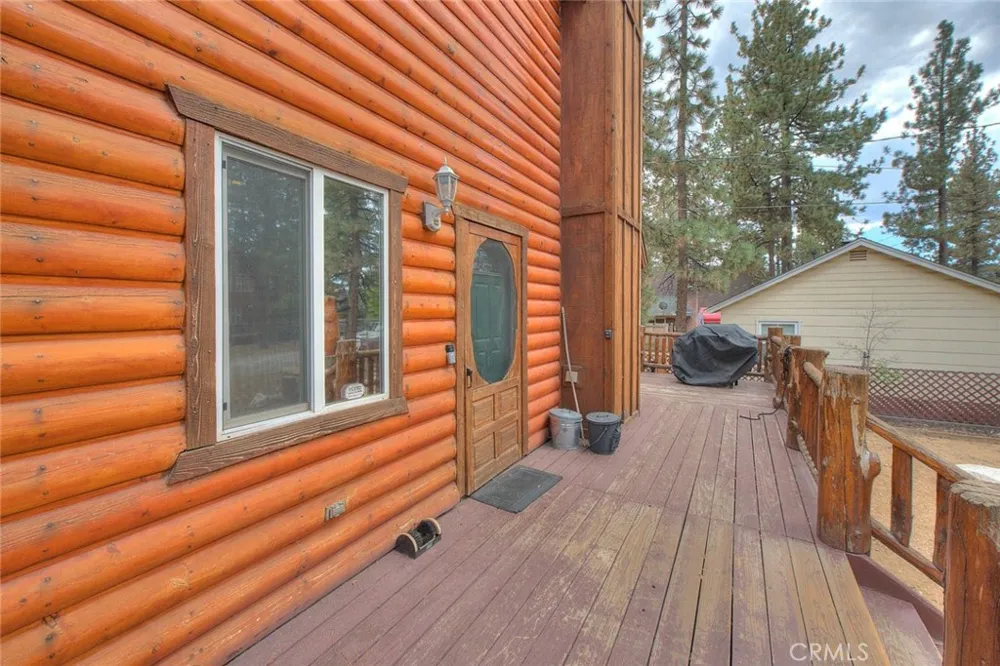 912 Nana Big Bear City, CA 92314