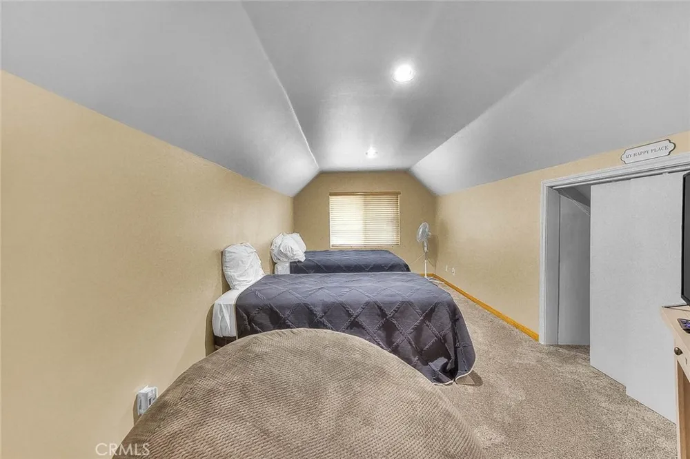 912 Nana Big Bear City, CA 92314
