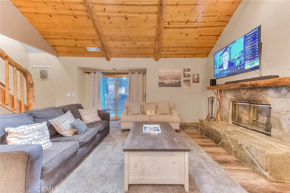 912 Nana Big Bear City, CA 92314