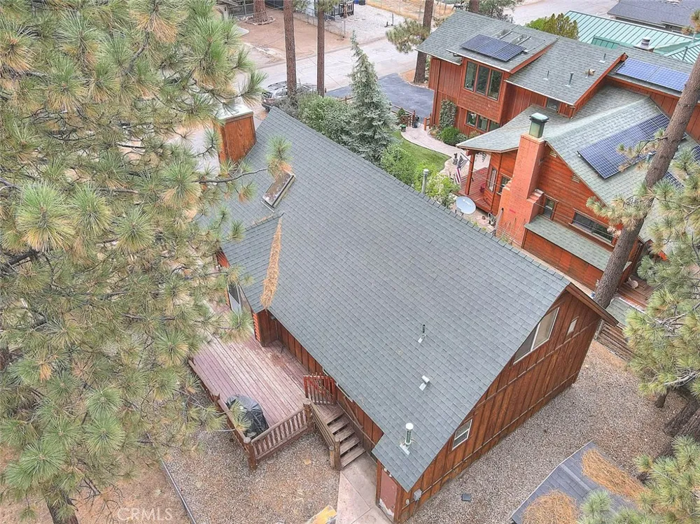 912 Nana Big Bear City, CA 92314