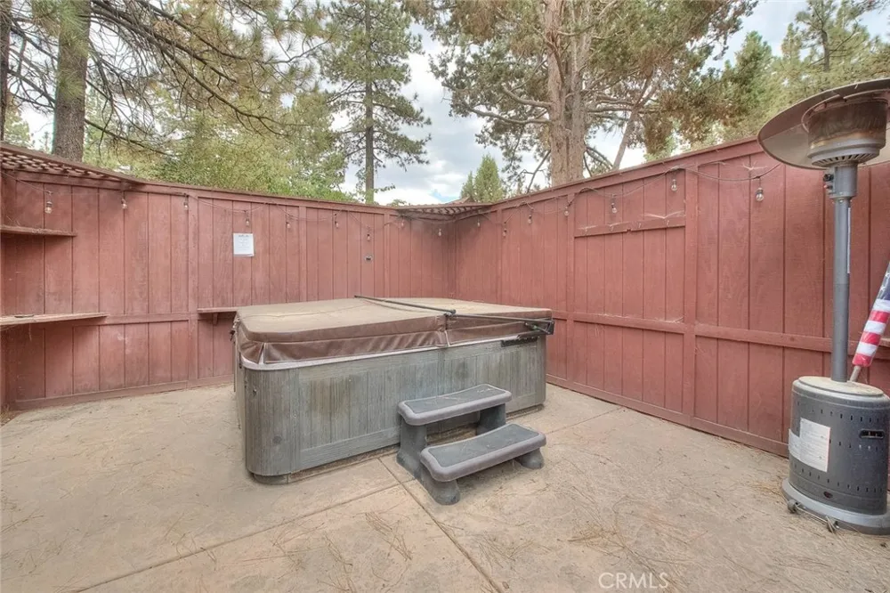 912 Nana Big Bear City, CA 92314