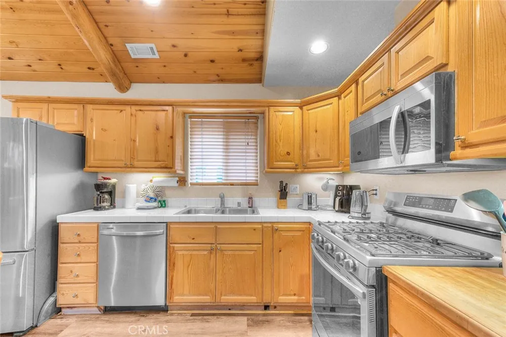 912 Nana Big Bear City, CA 92314