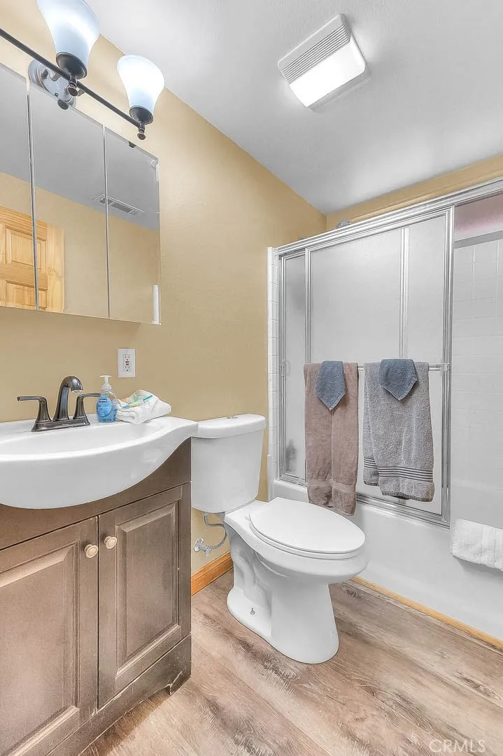 912 Nana Big Bear City, CA 92314