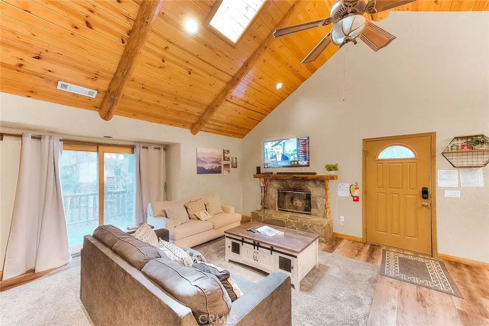912 Nana Big Bear City, CA 92314