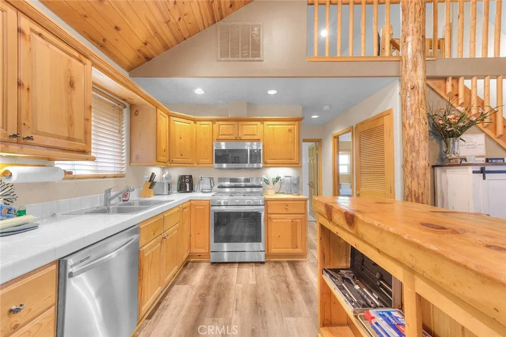 912 Nana Big Bear City, CA 92314