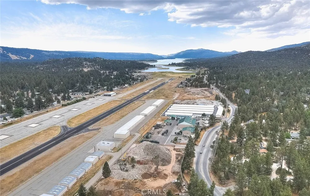 912 Nana Big Bear City, CA 92314