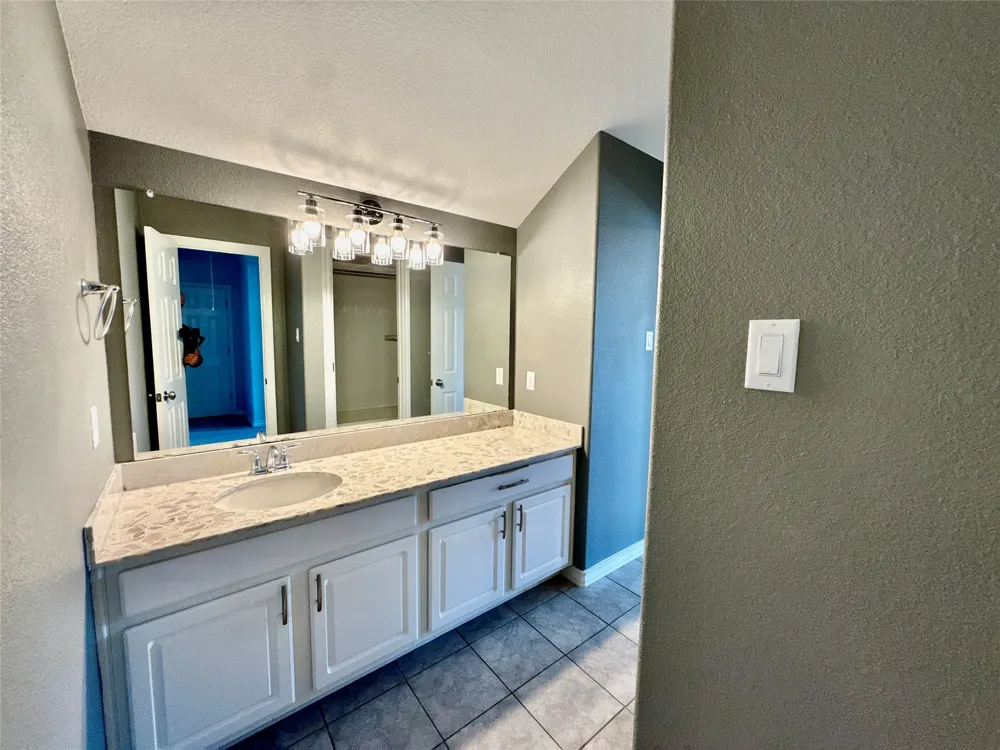 17113 Antioch Avenue Pflugerville, TX 78660