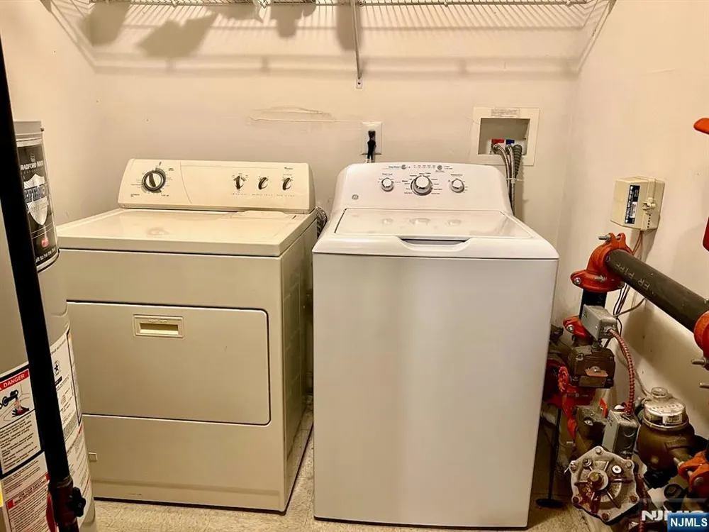 6 McMartin Court Jersey City, NJ 07305