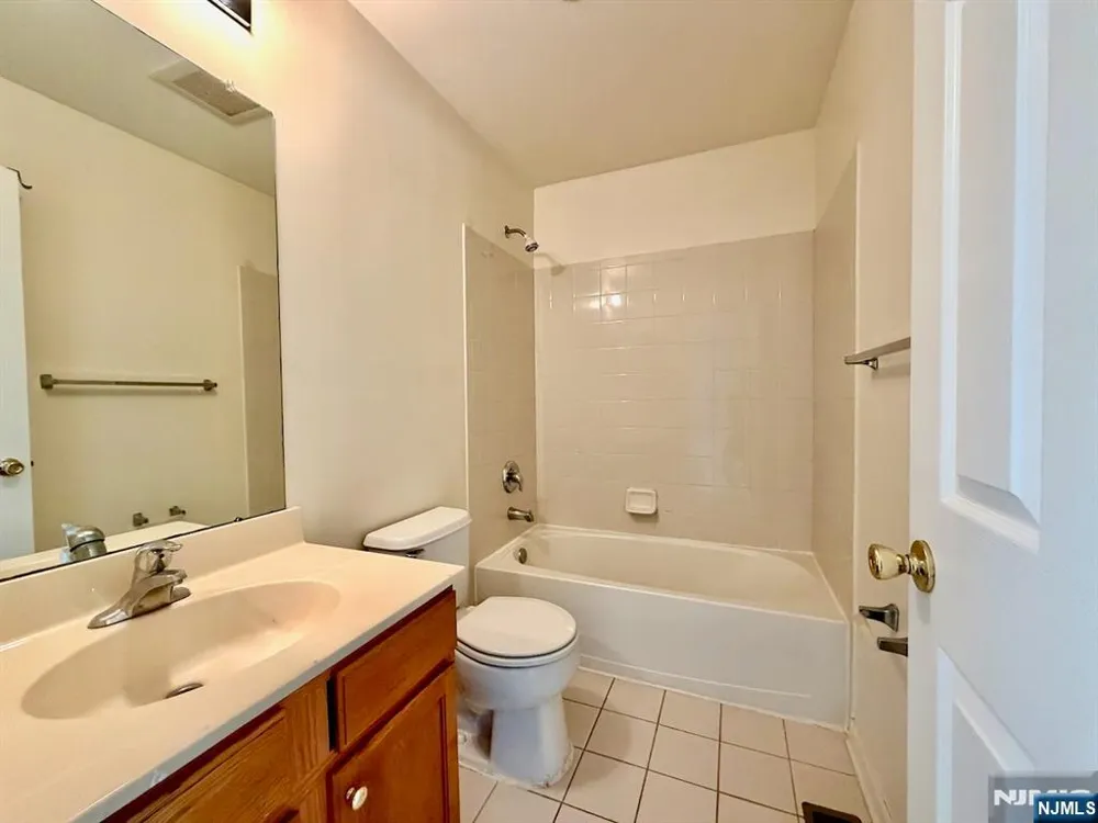 6 McMartin Court Jersey City, NJ 07305