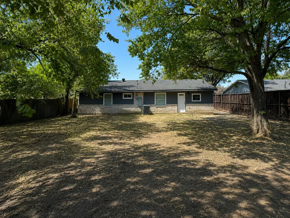 1842 Delmar Drive Garland, TX 75040