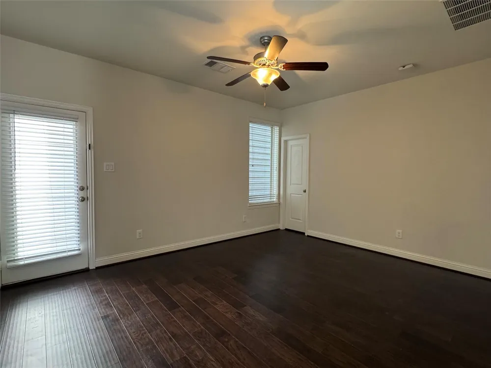 1403 Adell Rose Lane Houston, TX 77043