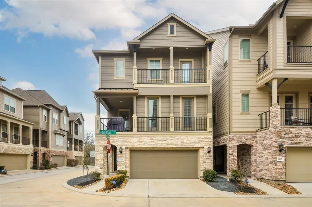 1403 Adell Rose Lane Houston, TX 77043