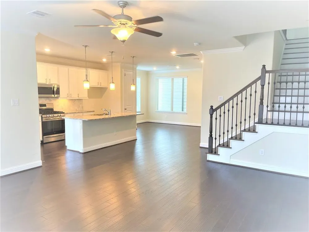 1403 Adell Rose Lane Houston, TX 77043