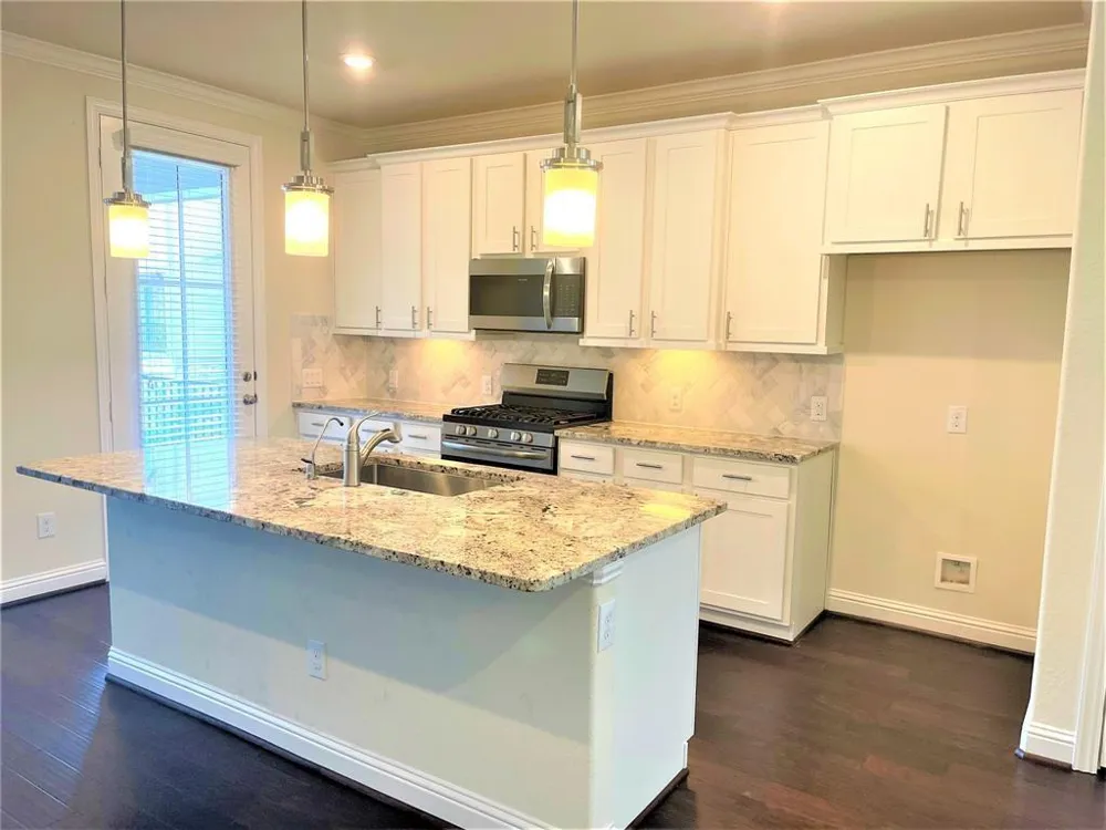 1403 Adell Rose Lane Houston, TX 77043