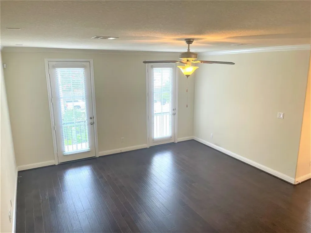 1403 Adell Rose Lane Houston, TX 77043