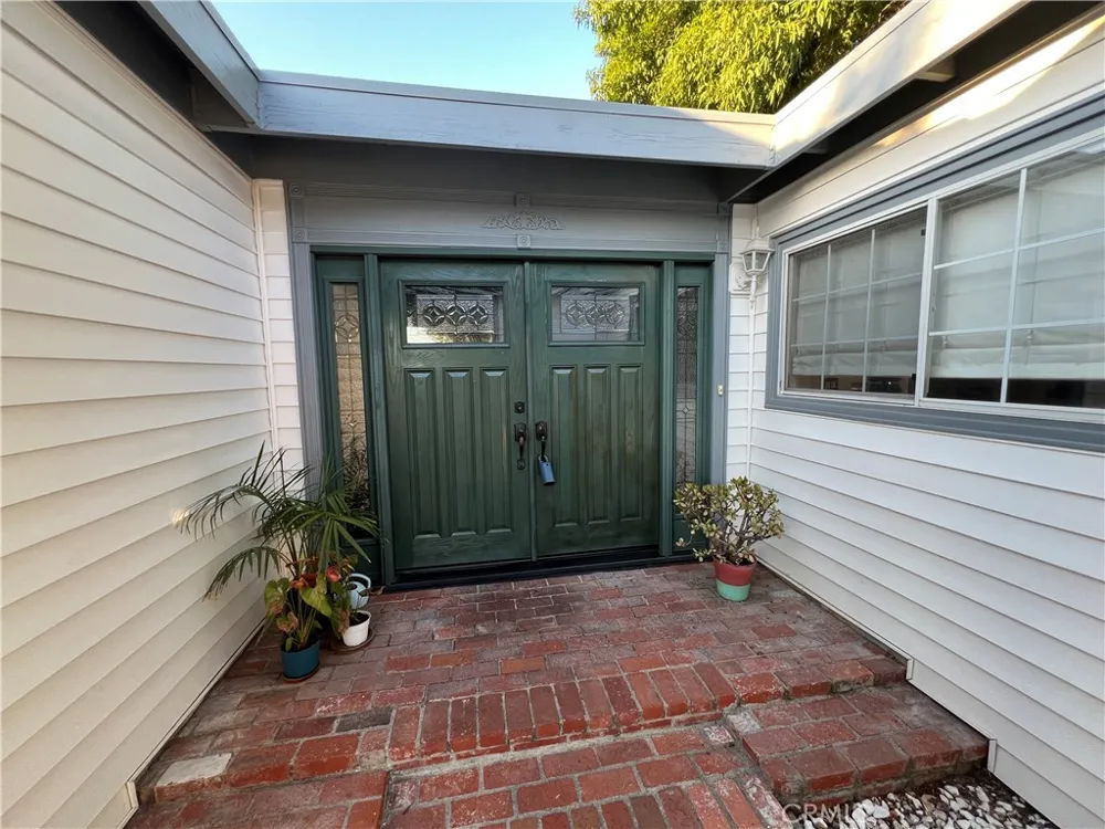 2484 Cambridge Fullerton, CA 92835