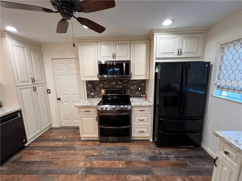 2484 Cambridge Fullerton, CA 92835