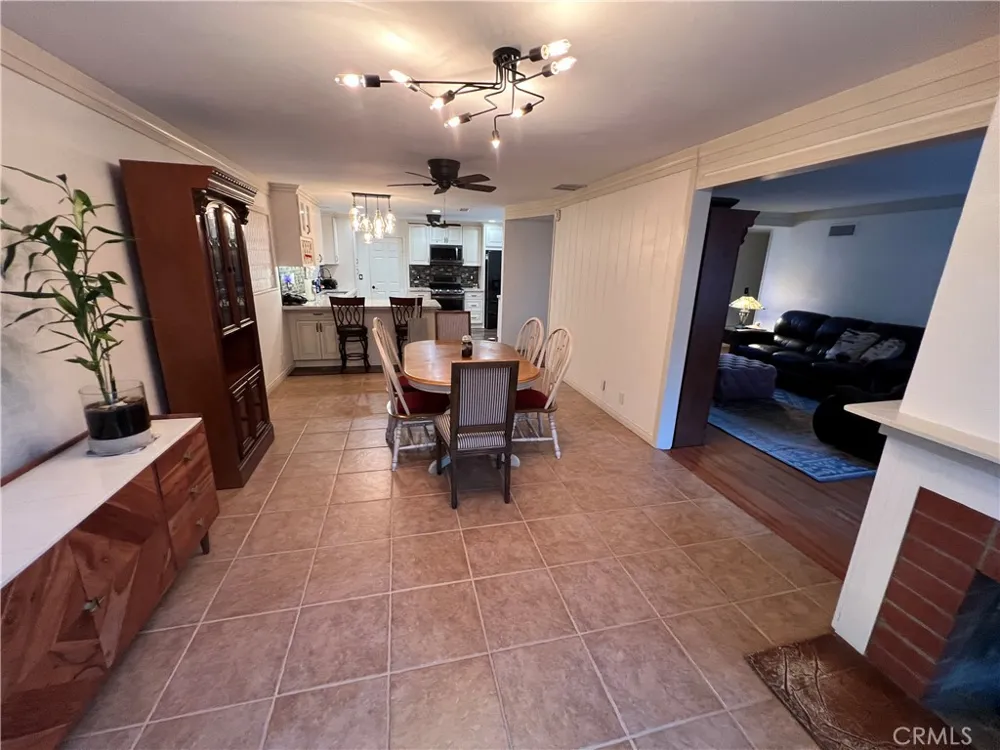 2484 Cambridge Fullerton, CA 92835