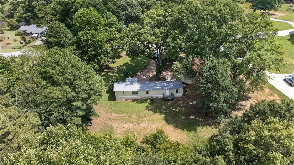 195 Hale Road Maysville, GA 30558