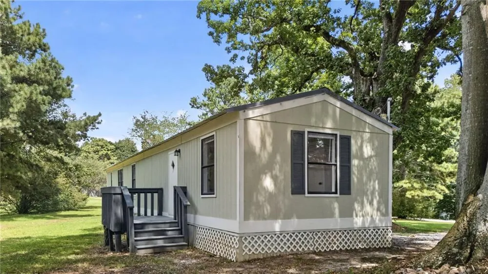 195 Hale Road Maysville, GA 30558