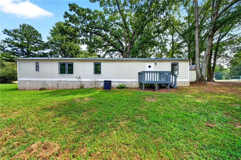 195 Hale Road Maysville, GA 30558