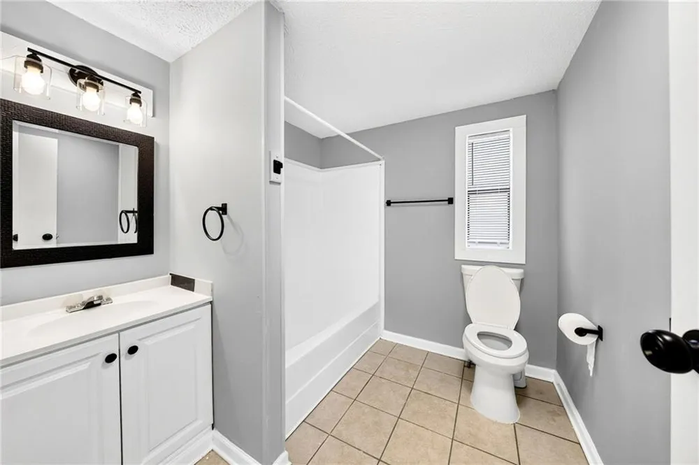 195 Hale Road Maysville, GA 30558