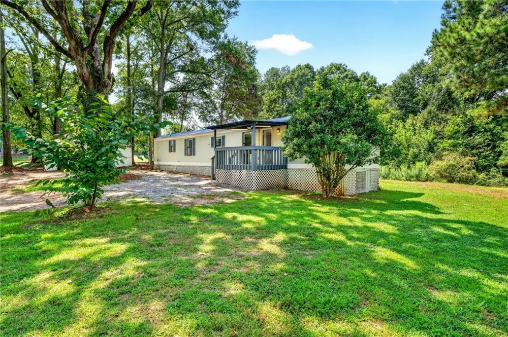 195 Hale Road Maysville, GA 30558