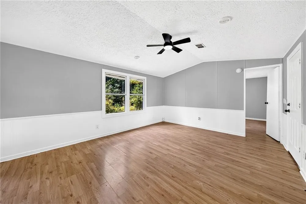 195 Hale Road Maysville, GA 30558
