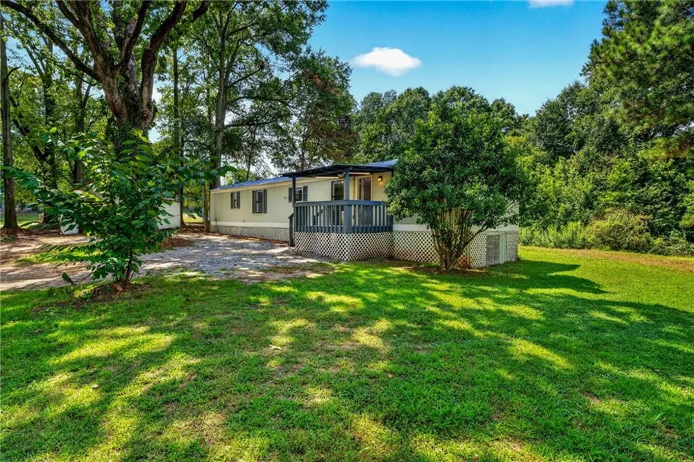 195 Hale Road Maysville, GA 30558