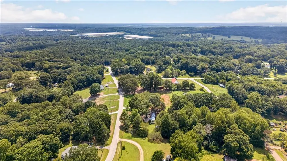 195 Hale Road Maysville, GA 30558