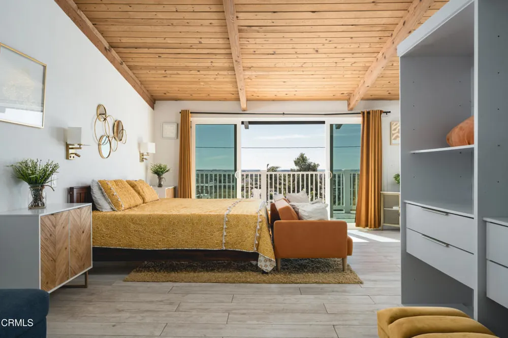 3086 GROVE STREET Ventura, CA 93003