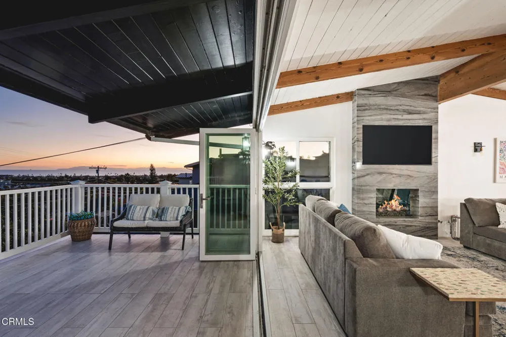 3086 GROVE STREET Ventura, CA 93003