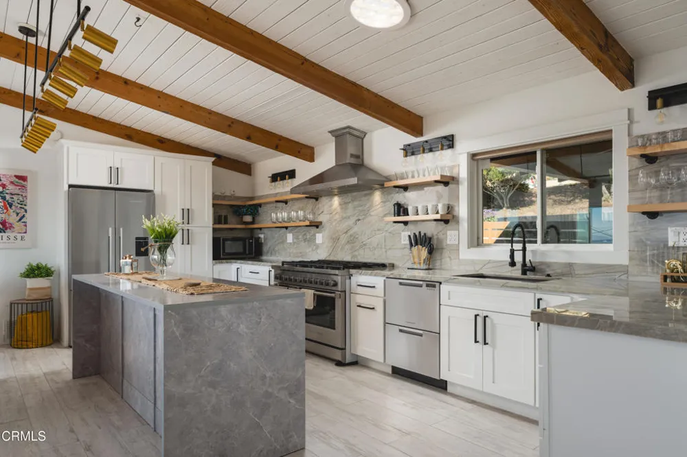 3086 GROVE STREET Ventura, CA 93003