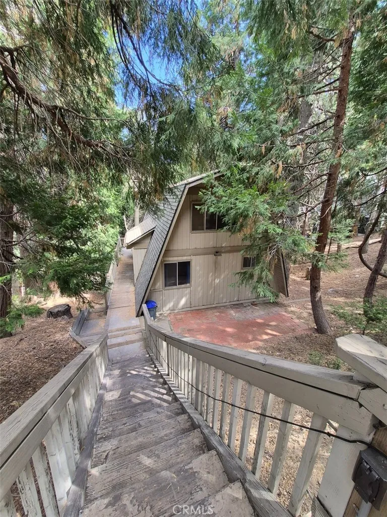 28644 Shenandoah Lake Arrowhead, CA 92352
