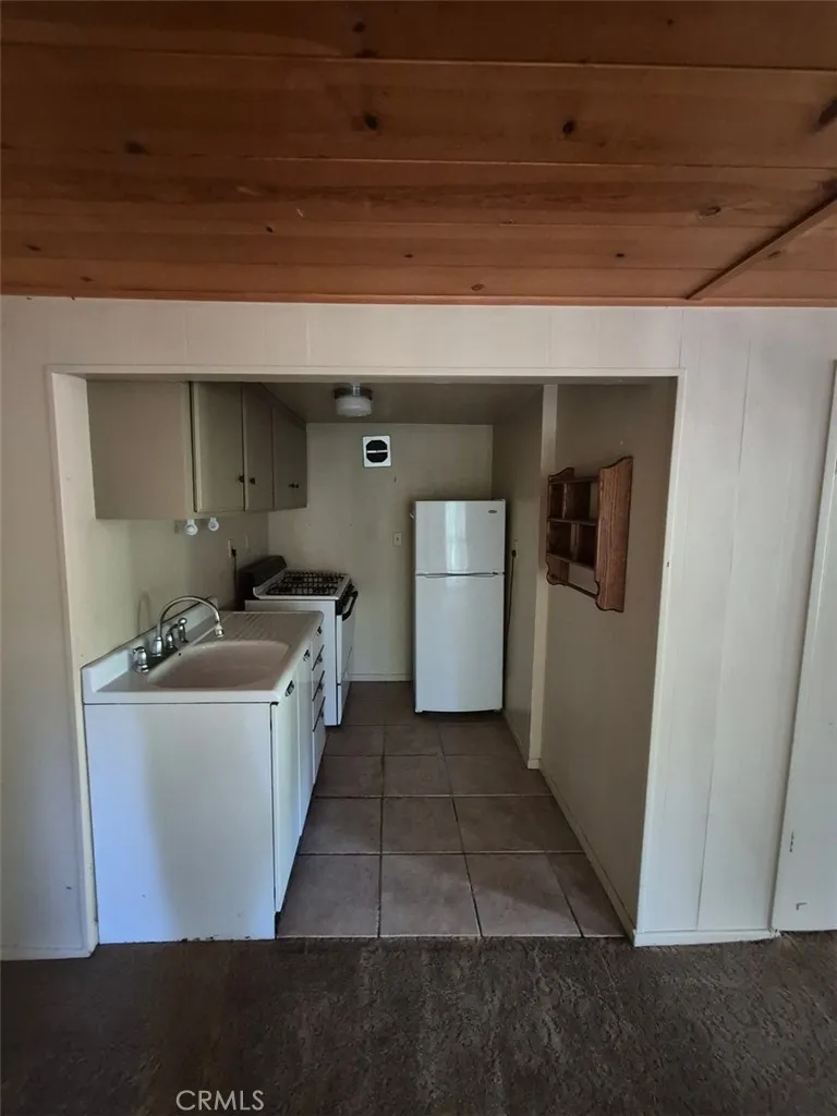 28644 Shenandoah Lake Arrowhead, CA 92352