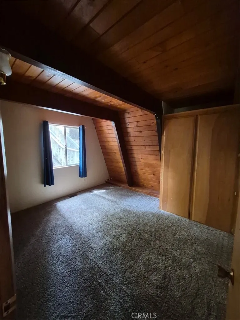 28644 Shenandoah Lake Arrowhead, CA 92352