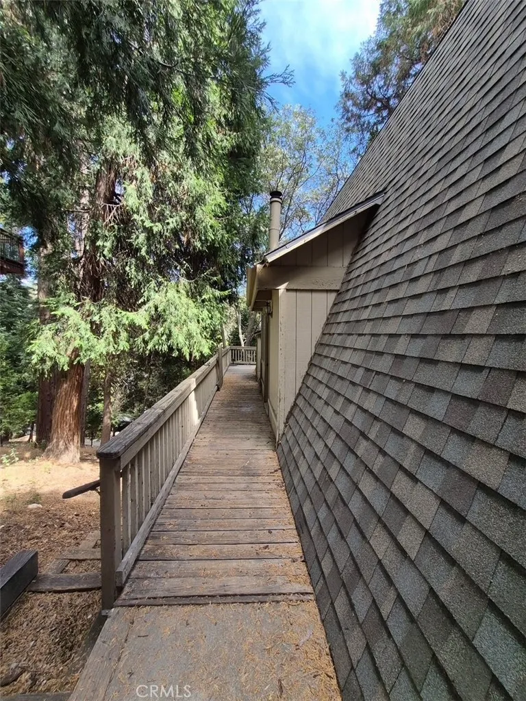 28644 Shenandoah Lake Arrowhead, CA 92352