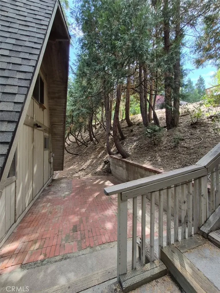 28644 Shenandoah Lake Arrowhead, CA 92352